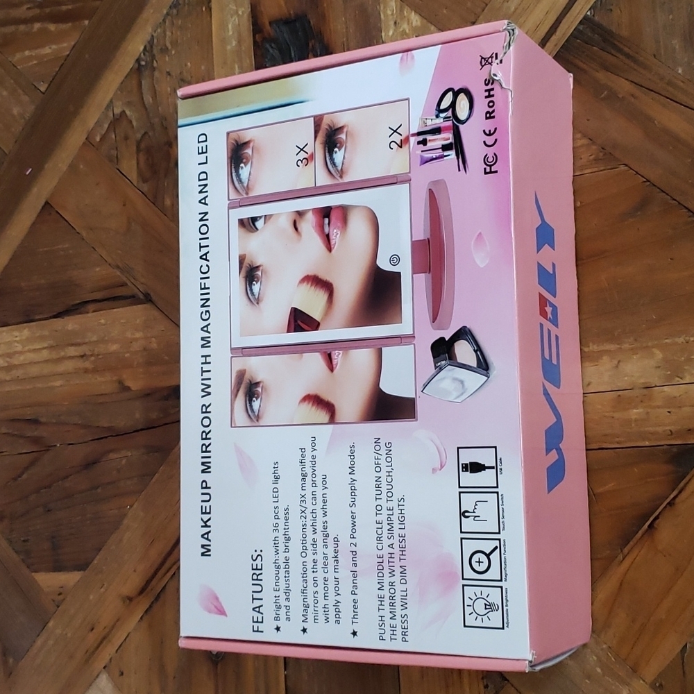 WEILY Make up Mirror with Magneticaction and led